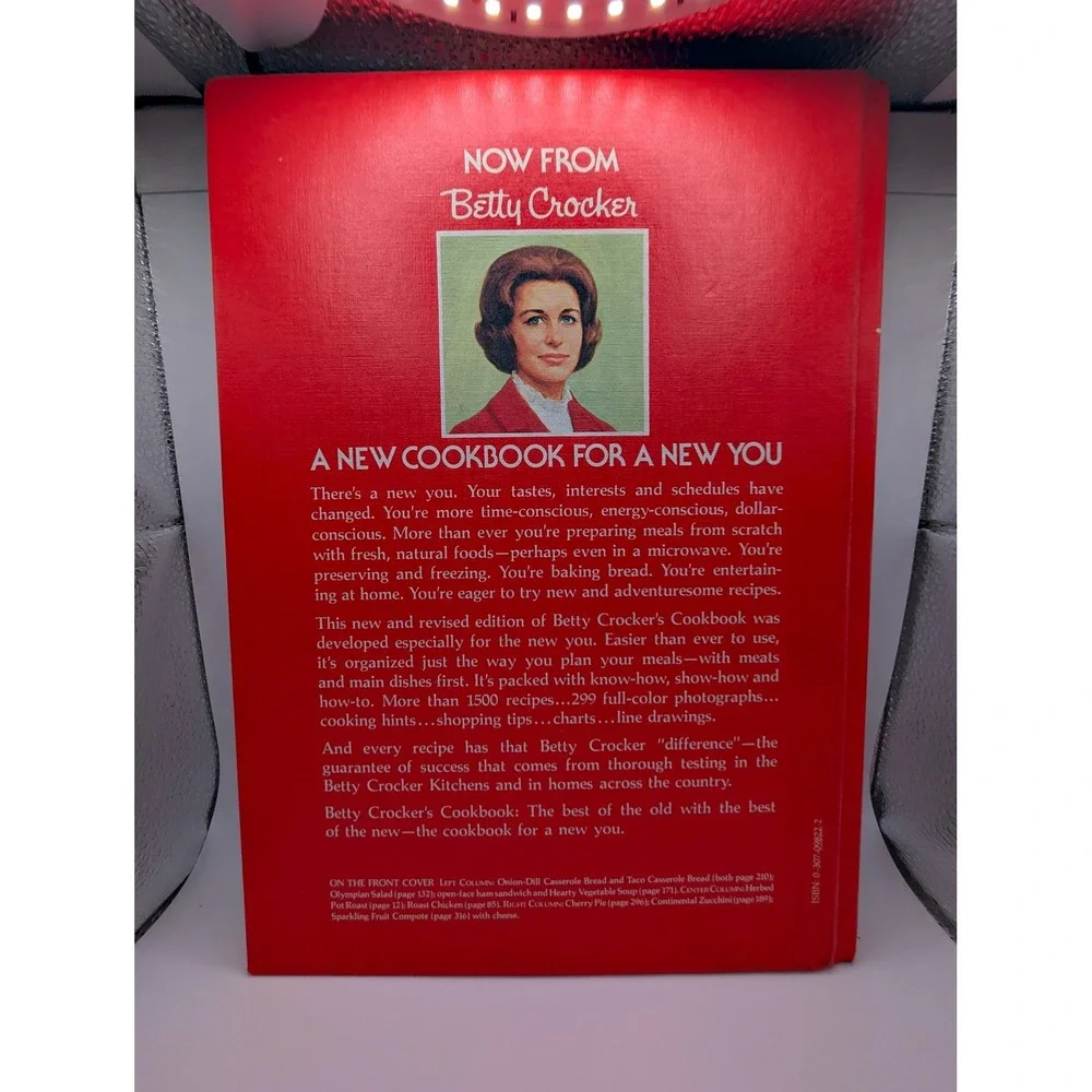 Betty Crocker's Cookbook New and Revised Edition 1978 Vintage Hardcover Golden